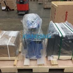 Endüstriyel YASKAWA AR2010 6 eksenli kaynak robotu kol manipülatörü ve 12 kg taşıma kapasitesi 2010 tel sürme sistemi ve kaynakçı