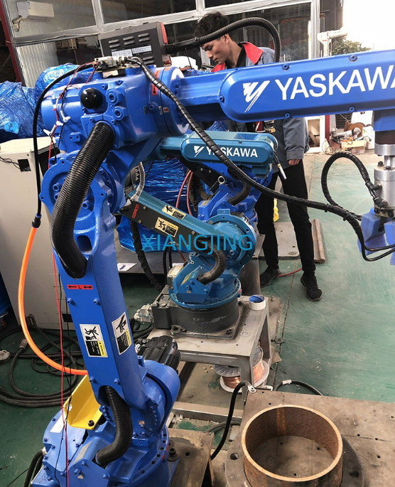 İkinci el Yaskawa AR1440 Kaynak Robotu 6 Eksenli, 12kg Yüklü, kaynak sistemli