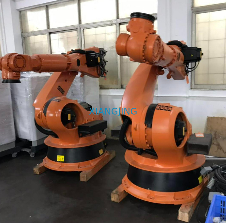 2. El Robot KR 210 R2700 EXTRA Çok Stok Al ve Yerleştir için Kuka Robot Kullanıldı